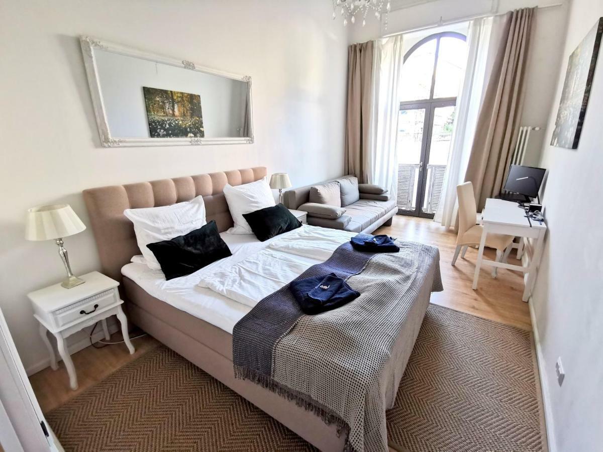 Gastein By Rockchair Apartments L Superhost Status L 2 Bedrooms Boxspringbeds 1,5 Bathrooms - Cozy Family & Business Flair Welcomes You! Berlin Extérieur photo